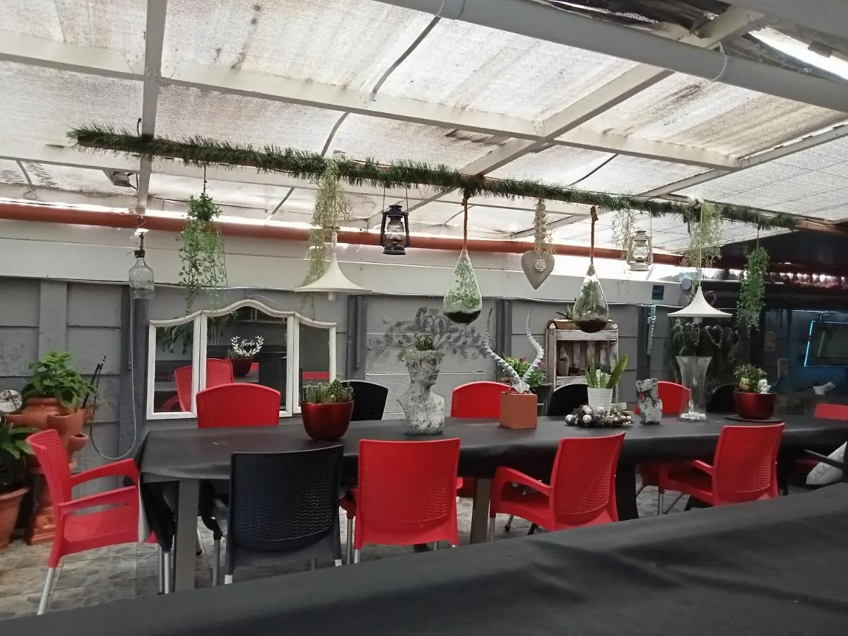 Πανσιόν Mitchell'S Guesthouse Parow